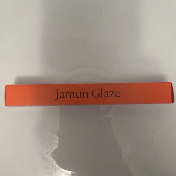 Kulfi- Underlined Kajal Waterproof Long-Wear Eyeliner in Jamun Glaze (bronze) - Picture 9 of 11